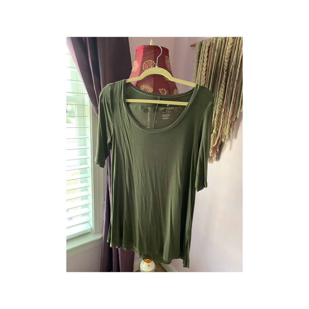 American Eagle Soft & Sexy Tee